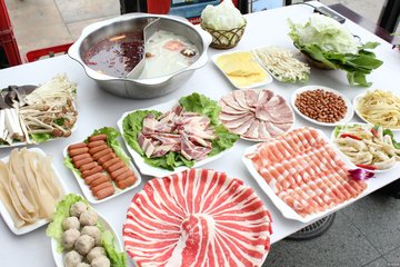 冬天是吃火鍋的季節(jié)！教你在家吃火鍋幾種底湯的做法！