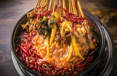 麻辣燙技術培訓哪里好？蜀味緣經營靈活總部全程幫扶