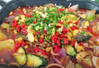 重慶萬(wàn)州烤魚(yú)技術(shù)培訓(xùn)哪里學(xué)？先烤后燉做法