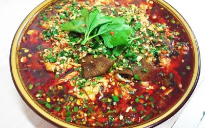 成都學習冒菜底料技術哪里好？掌握醬料技術