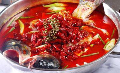 四川麻辣魚火鍋技術(shù)培訓(xùn)哪里靠譜？學(xué)員親自動(dòng)手操作