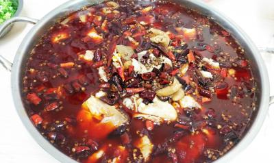 成都餐飲培訓(xùn)，成都哪里學(xué)習(xí)正宗魚火鍋技術(shù)？