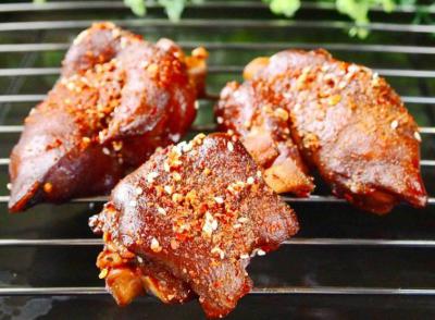 適合一個人賣的小吃攤，哪里可以學(xué)習(xí)烤豬蹄技術(shù)？