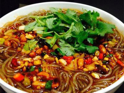 手工酸辣粉技術培訓學校哪家好？