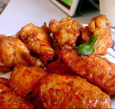 瘋狂烤翅技術培訓班哪里好？蜀味緣專業教學，助您成功創業！