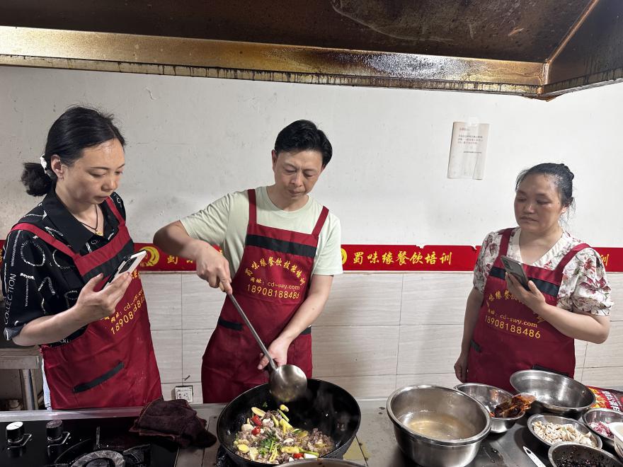 20251208134446805253.jpg 15a5ac3f32dc9890bcab4626187b873e.jpg